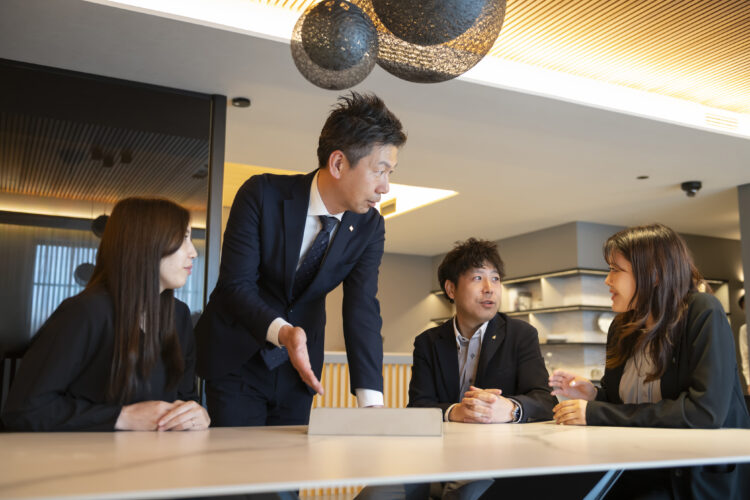チームで働くってどんな感じ？住宅営業チームの雰囲気をわかりやすく紹介！